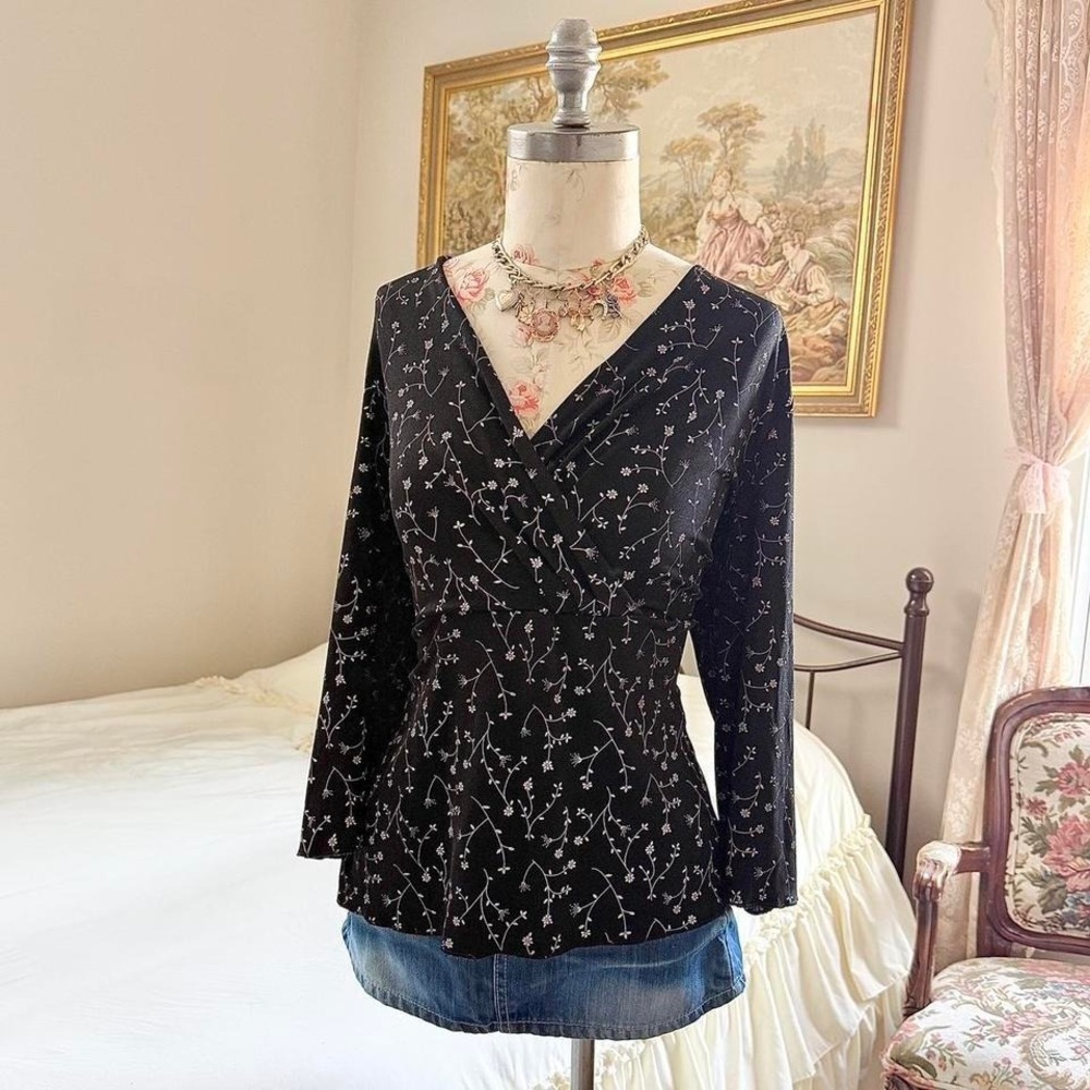 Floral wrap fairy top  Y2K Notations black‎ floral wrap top size large